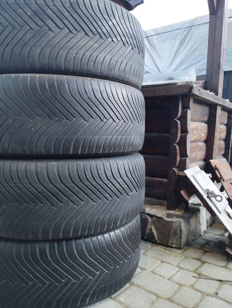 Резина Шини R20 255*45 Hankook