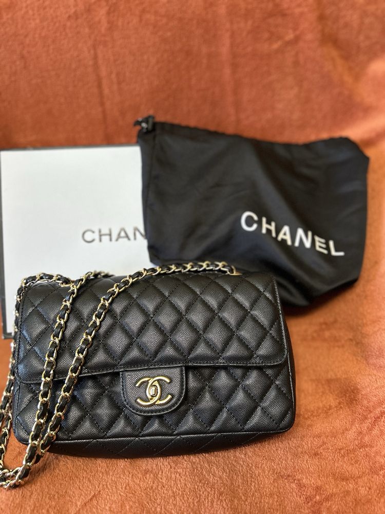 Сумка від Chanel