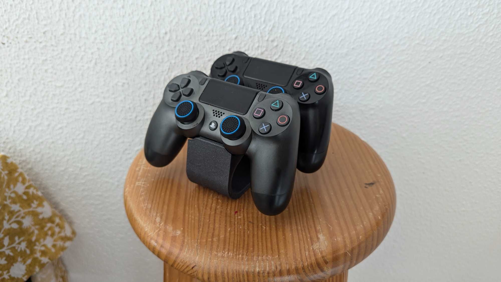 Stand Minimalista Para 2 Comandos PS4