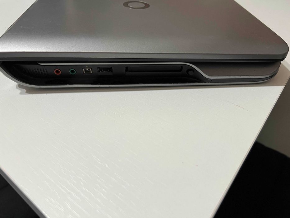 Sony Vaio PCG-8Q8M, sprawny, bateria trzyma, idealny do retro gier