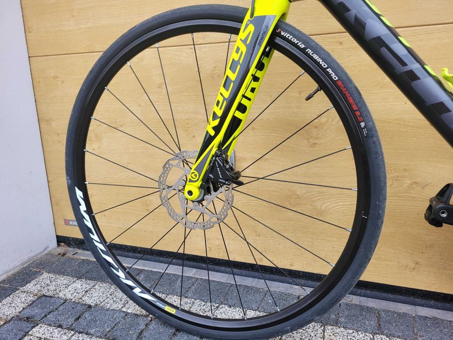 Rower szosowy Kellys URC 50 CARBON disc rozmiar L Shimano 105 r7000