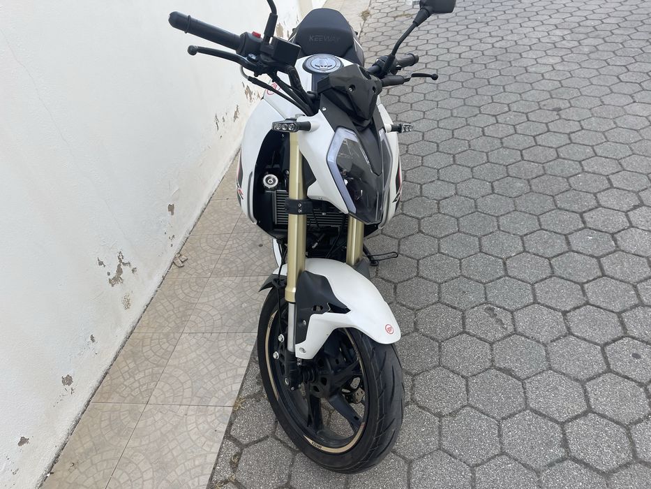 Moto keeway 125 ano 2024 1.700 km