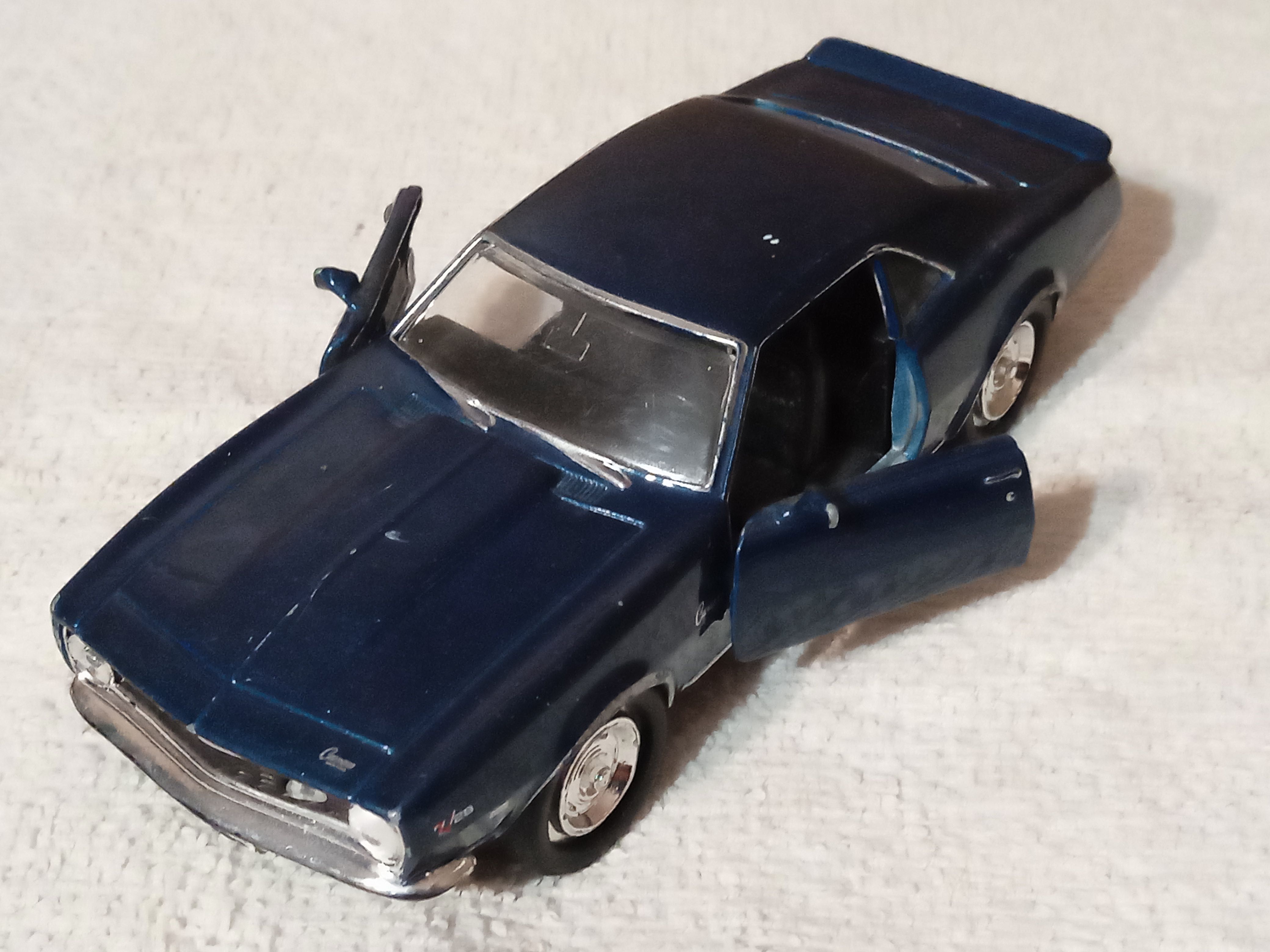 model Chevrolet Camaro Z28 (1968) 1/34 Welly 42324