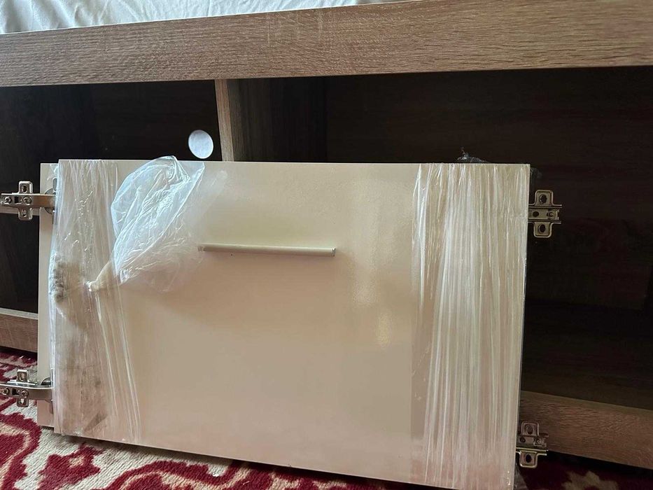 Szafka pod telewizor - jak nowa