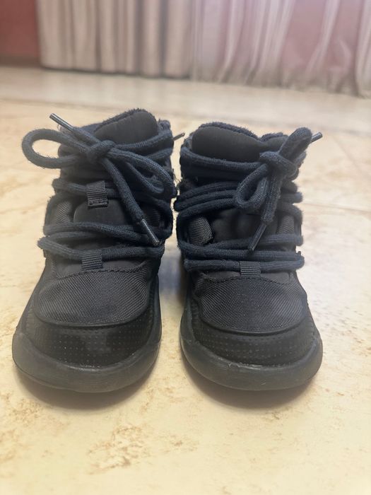 Дитячі черевики Zara