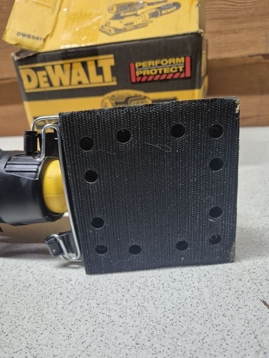 DeWalt Szlifierka Oscylacyjna DWE6411