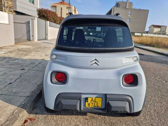 Citroen AMI elétrico de 11-2021 com 19000km