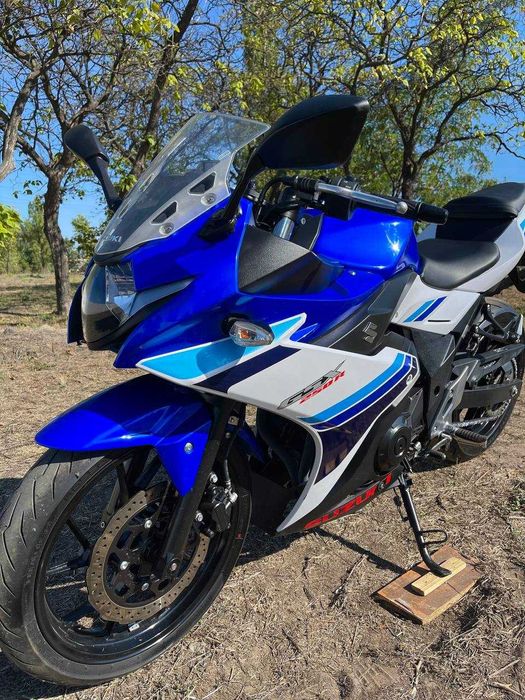 Мотоцикл Suzuki GSX250R