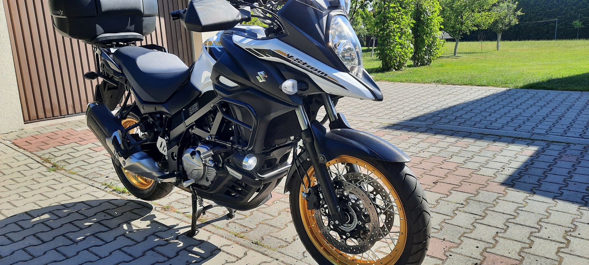 Suzuki Dl 650 XT V-strom 2021 rok mały przebieg, doposażony