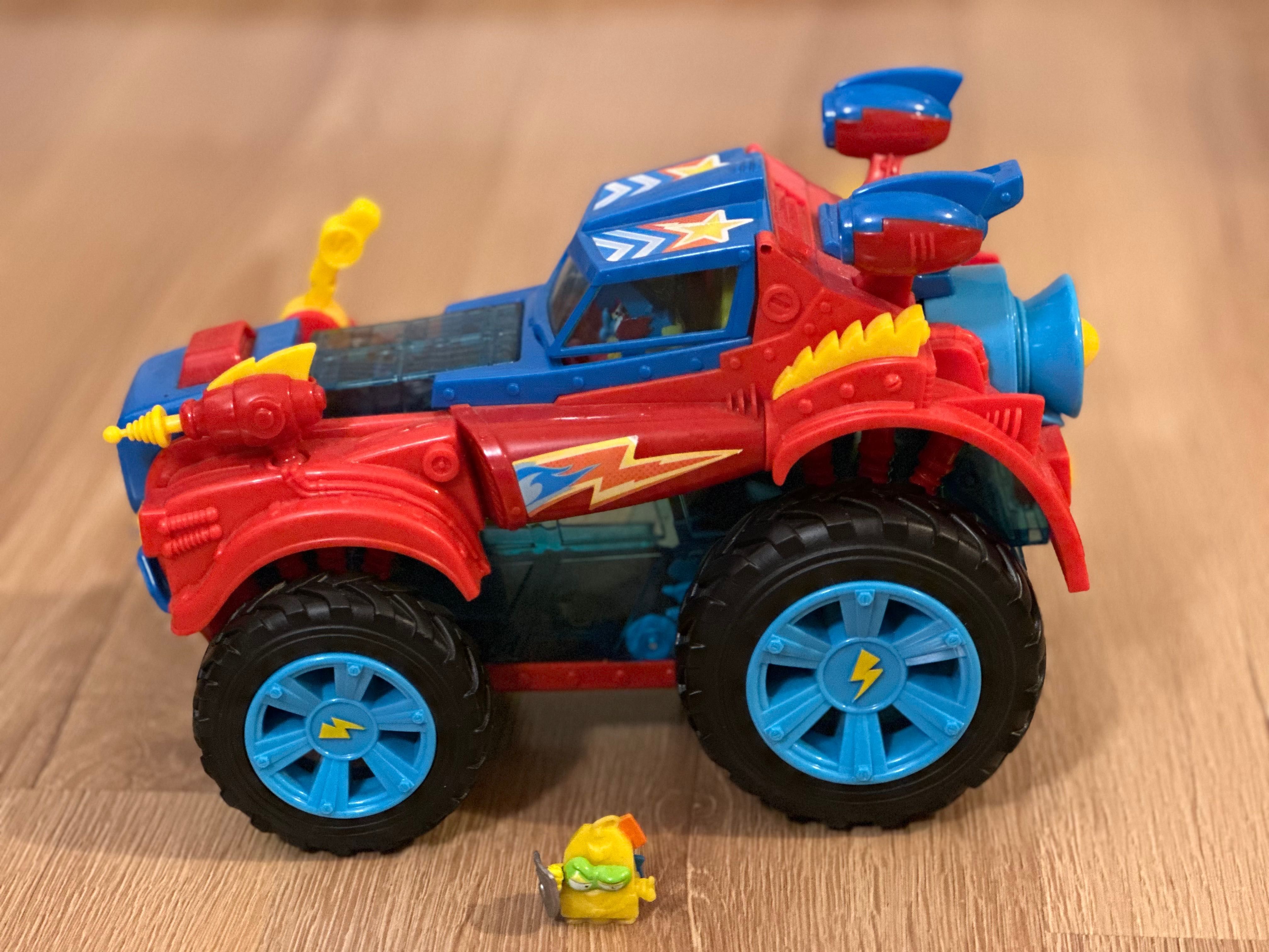 SuperZings 1, Hero Truck Monster Roller, pojazd superbohaterów