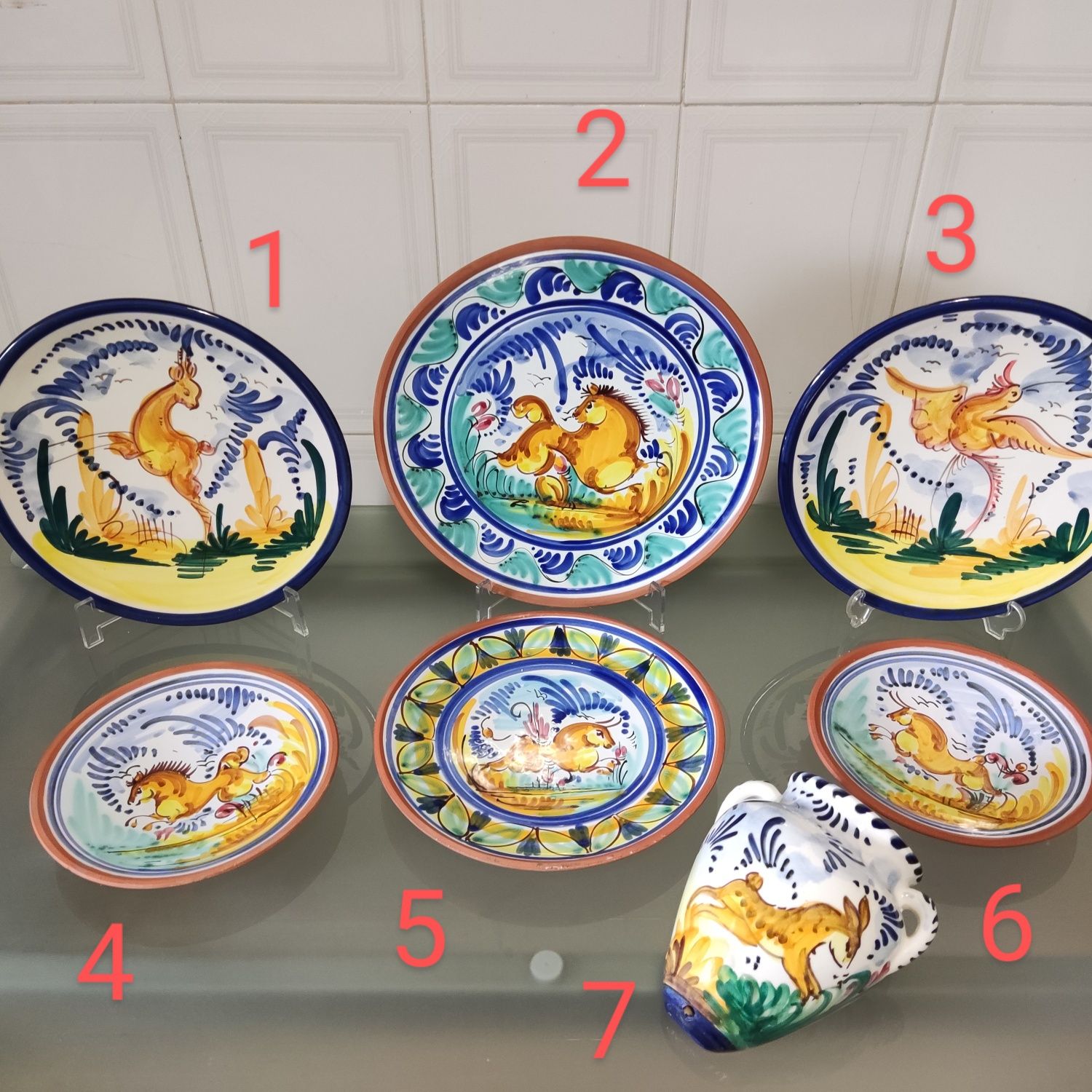 Conjunto de cerâmica / pratos pintados à mão - Manises, Espanha