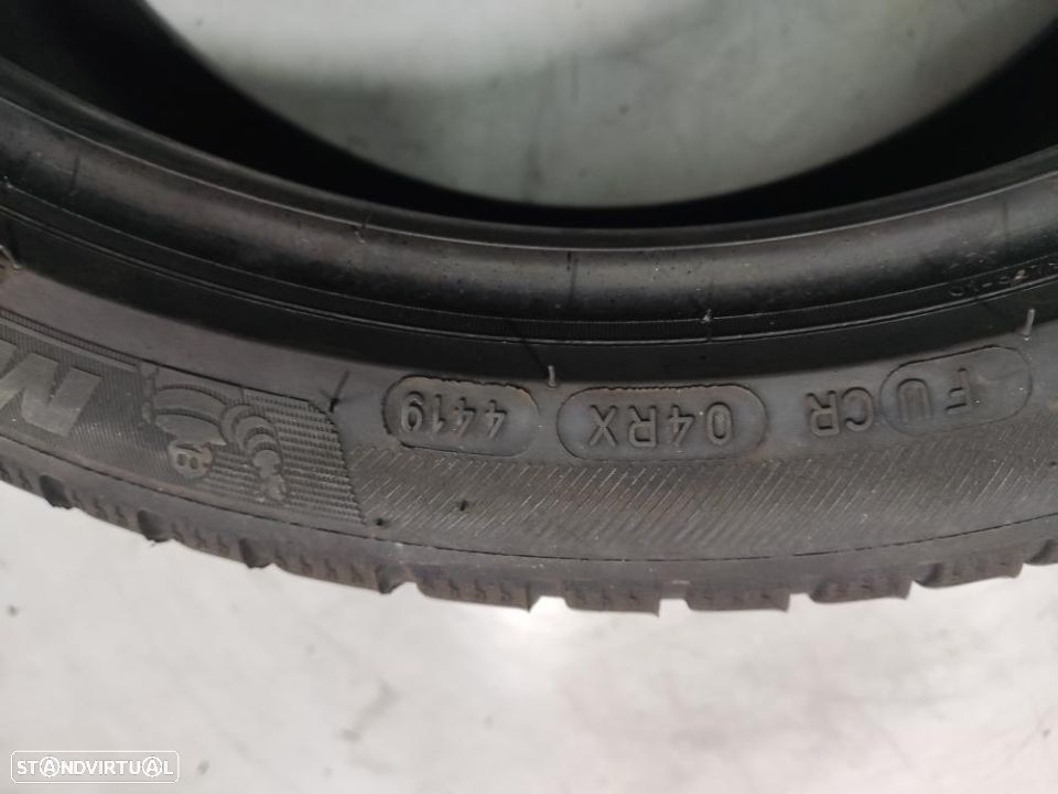 2 pneus semi novos 225-40r18 michelin - oferta dos portes 120 EUROS