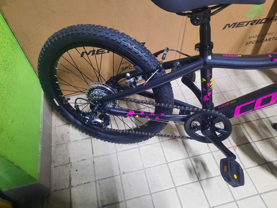 Bicicleta de menina roda 20 nova aluminio