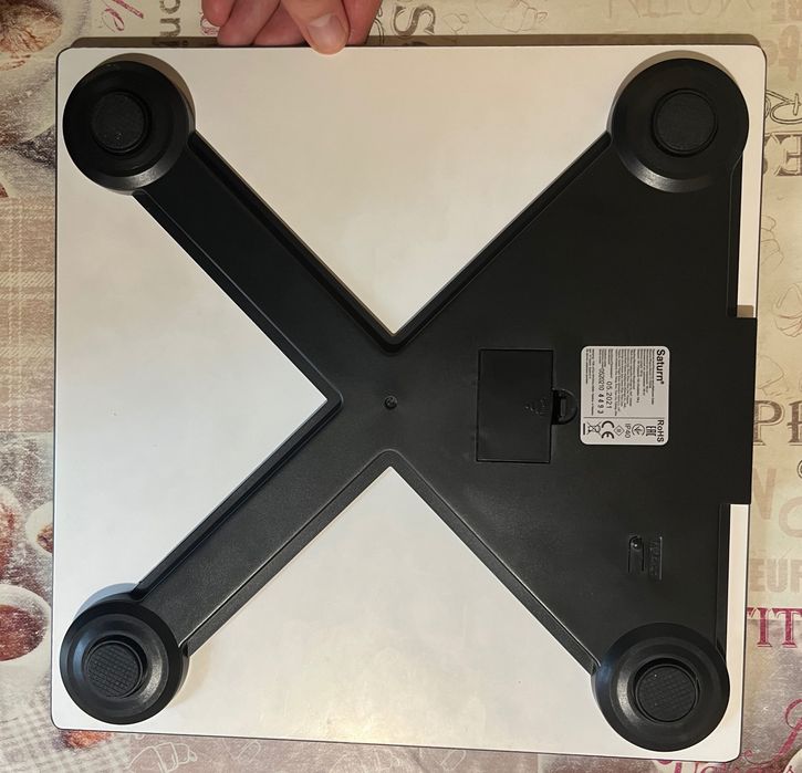 Ваги підлогові Saturn ST-PS0298, вживані, чудовий стан, пишіть