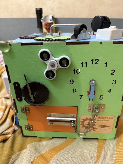 Бізікуб дитячий