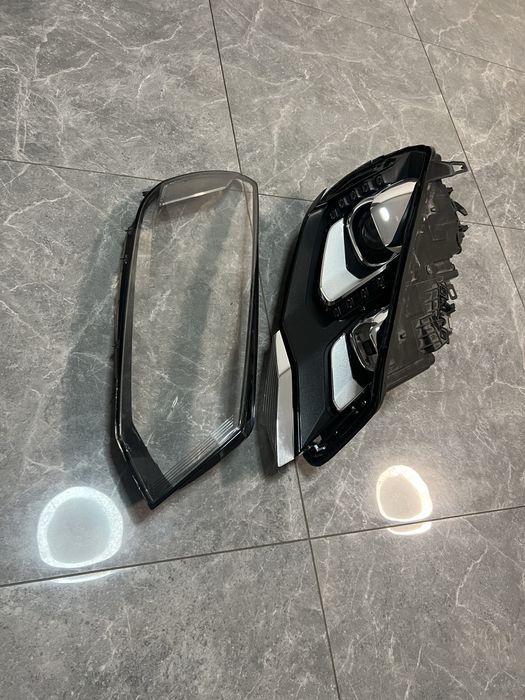 7P1941752 Фара правая Volkswagen Touareg 2010-2017