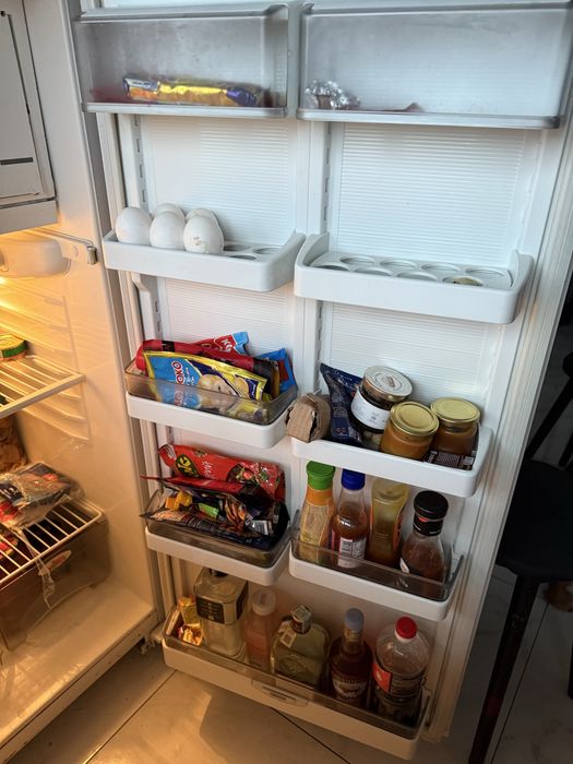 Холодильник працюючий ( торг)