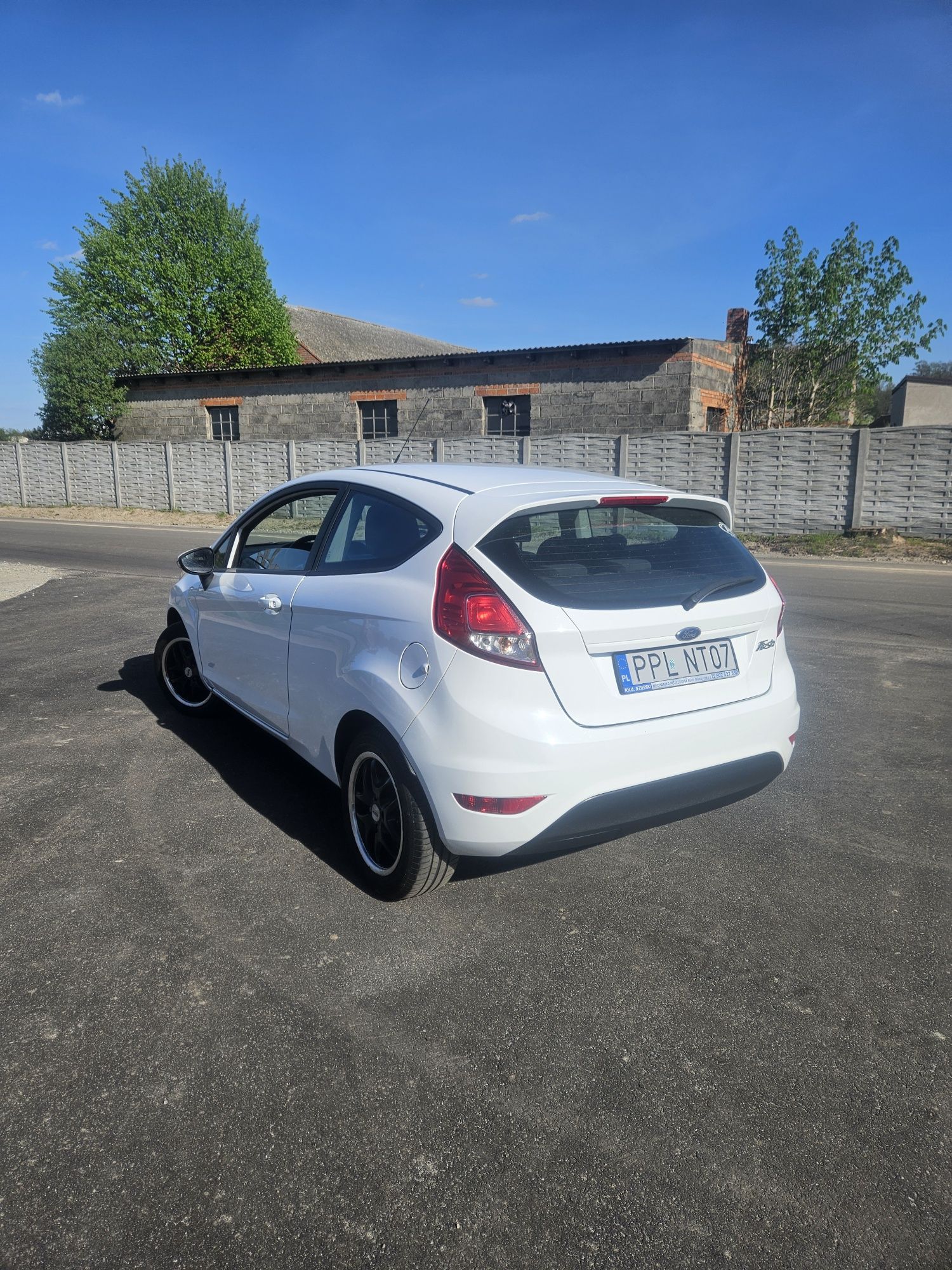 Ford Fiesta mk7 2017r 1.25 benzyna niski przebieg zadbana