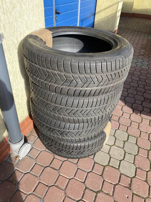 Opony zimowe Pirelli 235/60/18