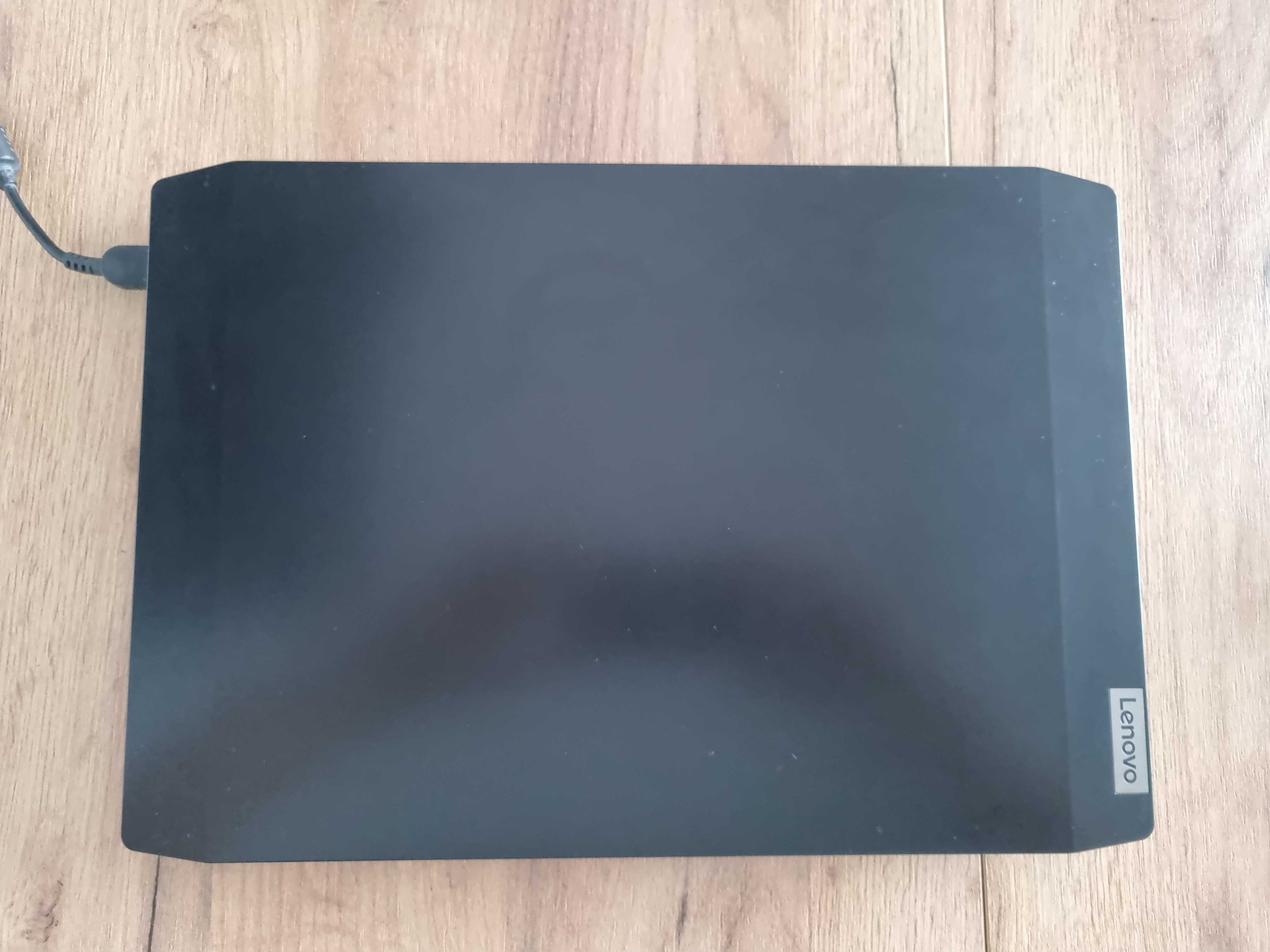 Laptop Lenovo 15,6" i7-10750H 6x2,6GHz GTX 1650Ti Win11 Pro 16GB 2xSSD