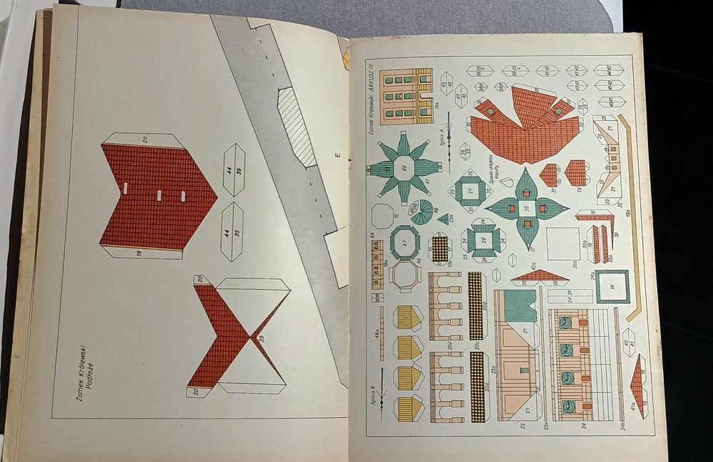 Mały Modelarz Nr 5/1971 - Zamek Królewski w Warszawie 

Na sprzedaż or