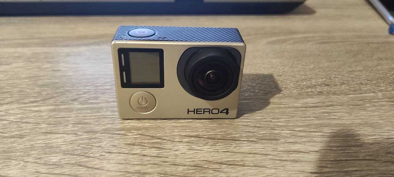 Екшн камера GoPro 4 black edition з моноподом та боксом