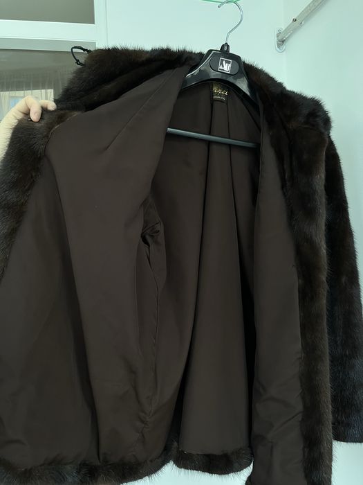 Шуба норкова коротка темно-коричнева