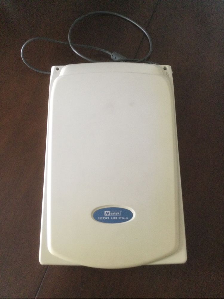 Сканер Mustek 1200 UB Plus