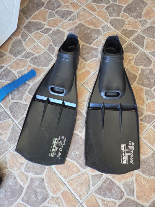 Fato de mergulho e acessórios à venda