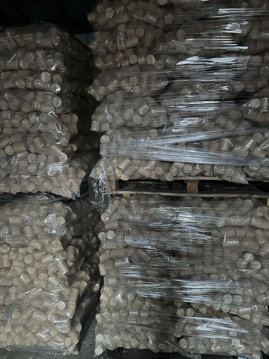 Brykiet drzewny , pellet , rozpalka