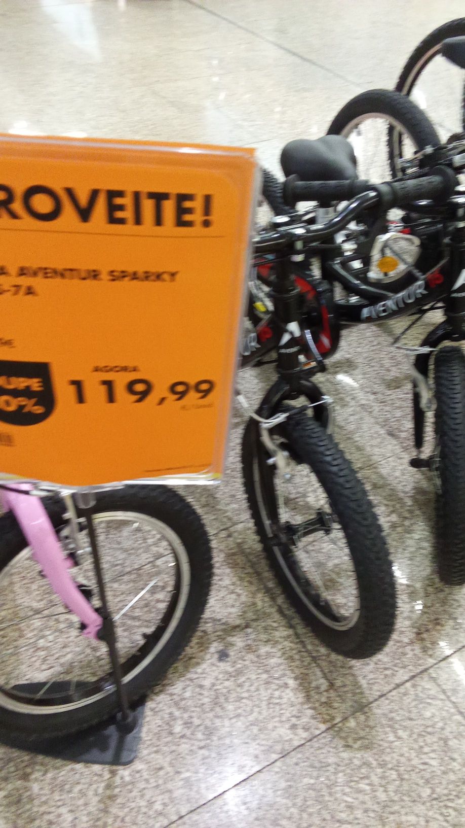 BICICLETA 16 com Pedais. Para Equilíbrio  Com 3 Fotos