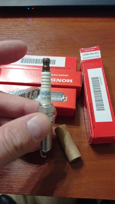 Свечи зажигания Accord-13 2.4, crv-15 2.4, acura 2.4. 122905A2A01