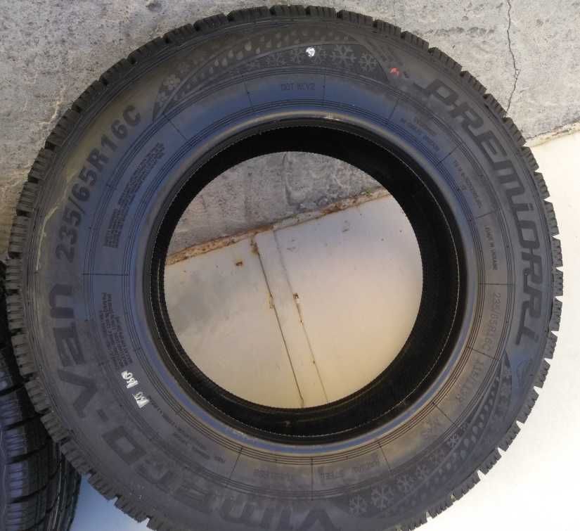 Шины Премиори 235/65R16 С  Продам. Пара Новые.