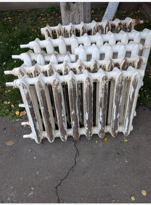 Продам чугунні батареї