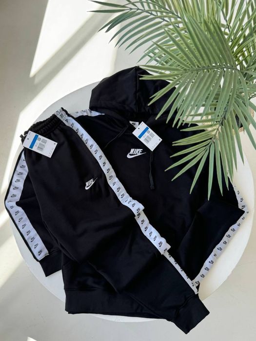 Спортивний костюм Nike на лампасах чорний/ чоловічий костюм найк тепли