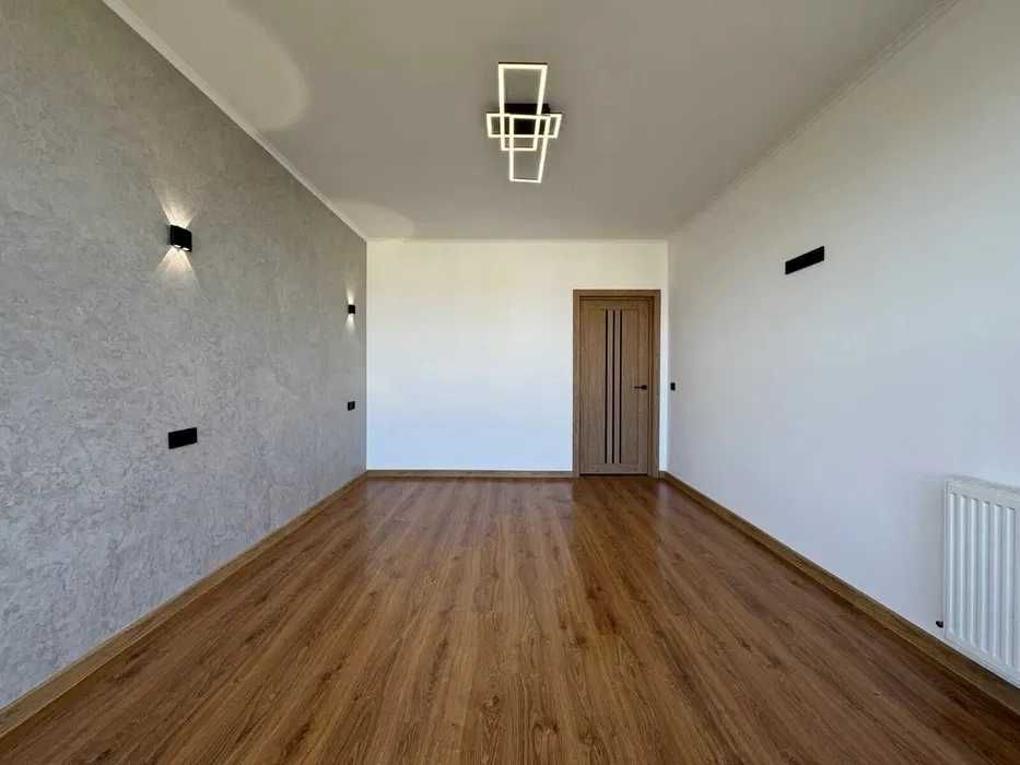 Продам терміново 1 кім в сучасному ЖК. Все включено в ціну. ПРОГРАМИ.