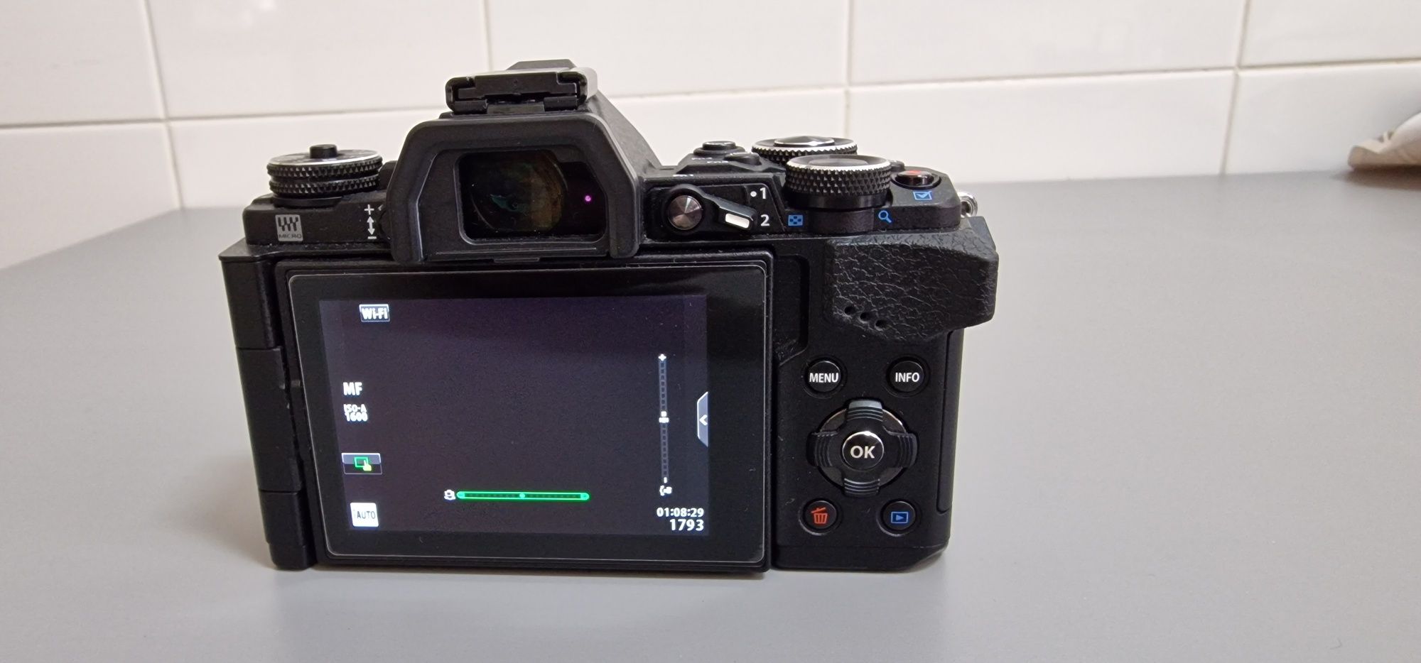 Maquina fotográfica Olympus E-m5 Mark II