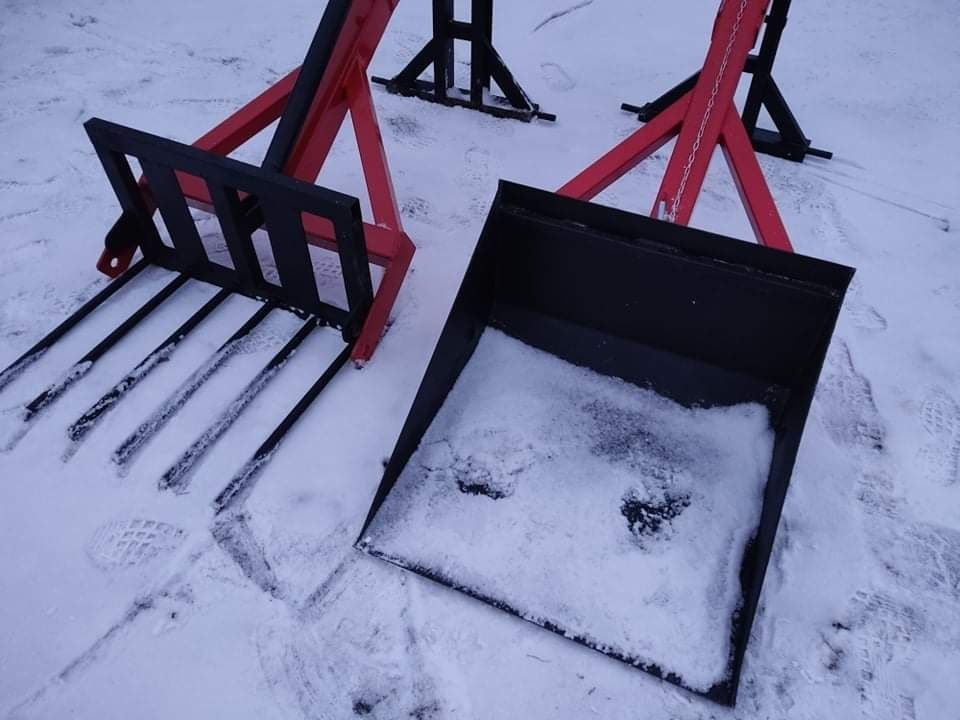 Widły na tył ciągnika podnośnik tuz do bel łycha producent DOSTAWA