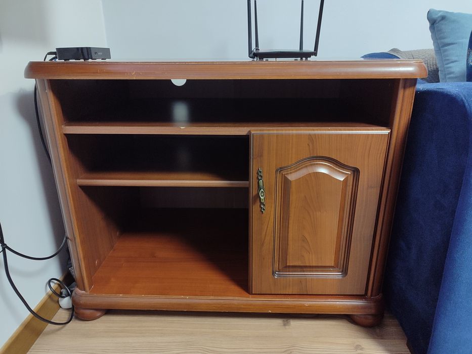 Komoda RTV z Black Red White