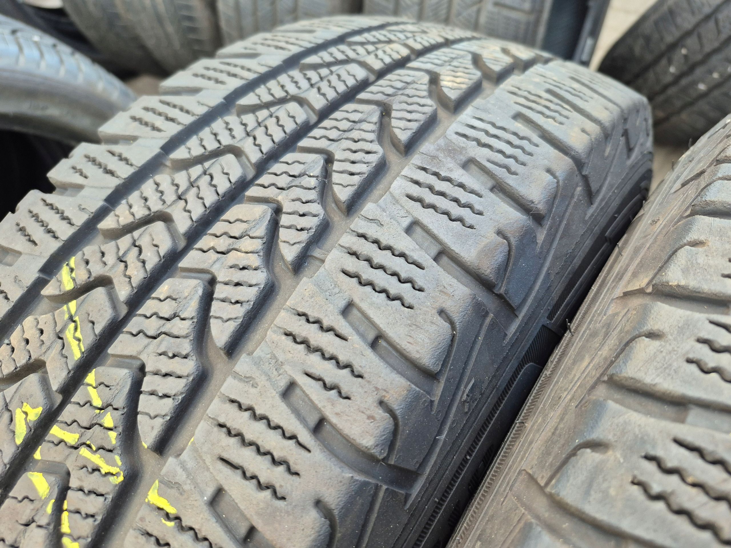 Goodyear Ultra Grip Cargo 215/65R16C 109/107T 22R 2X