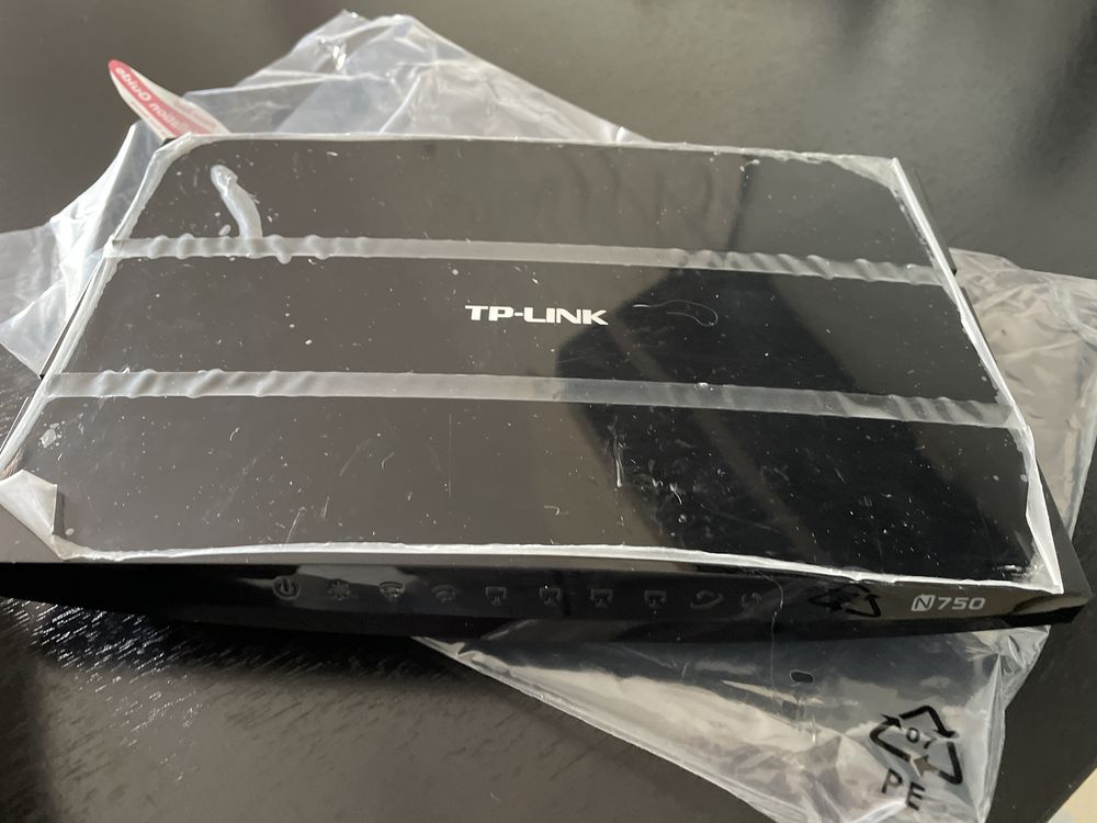 Router TP-LINK N750 midel TL-WDR4300