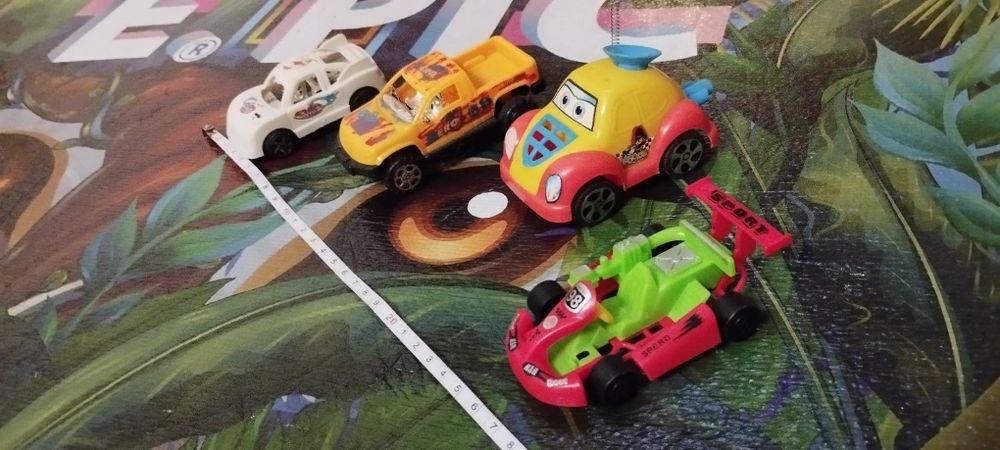 Набір машинок 4шт