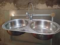 Lava loiça /pia de cozinha c/torneiras