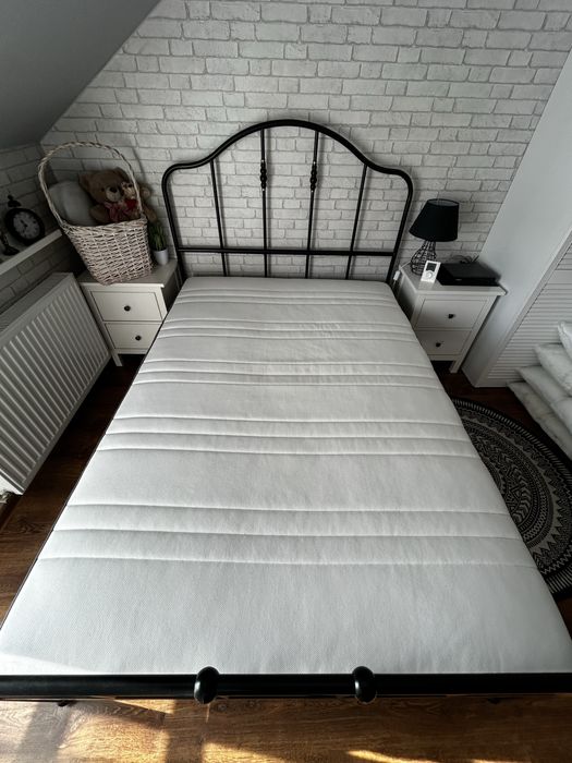 Łóżko ikea z materacem