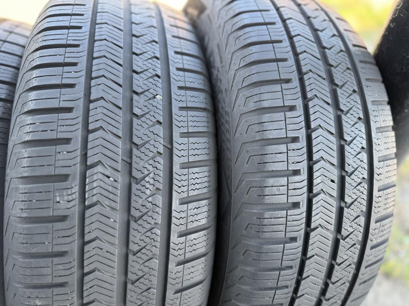 Всесезонні шини Vredestein 205/60 R16