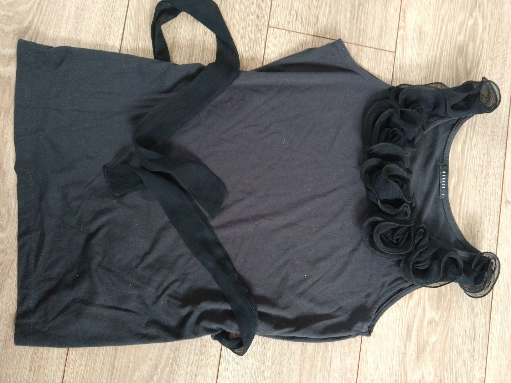 Czarny top elegancki Mohito S M