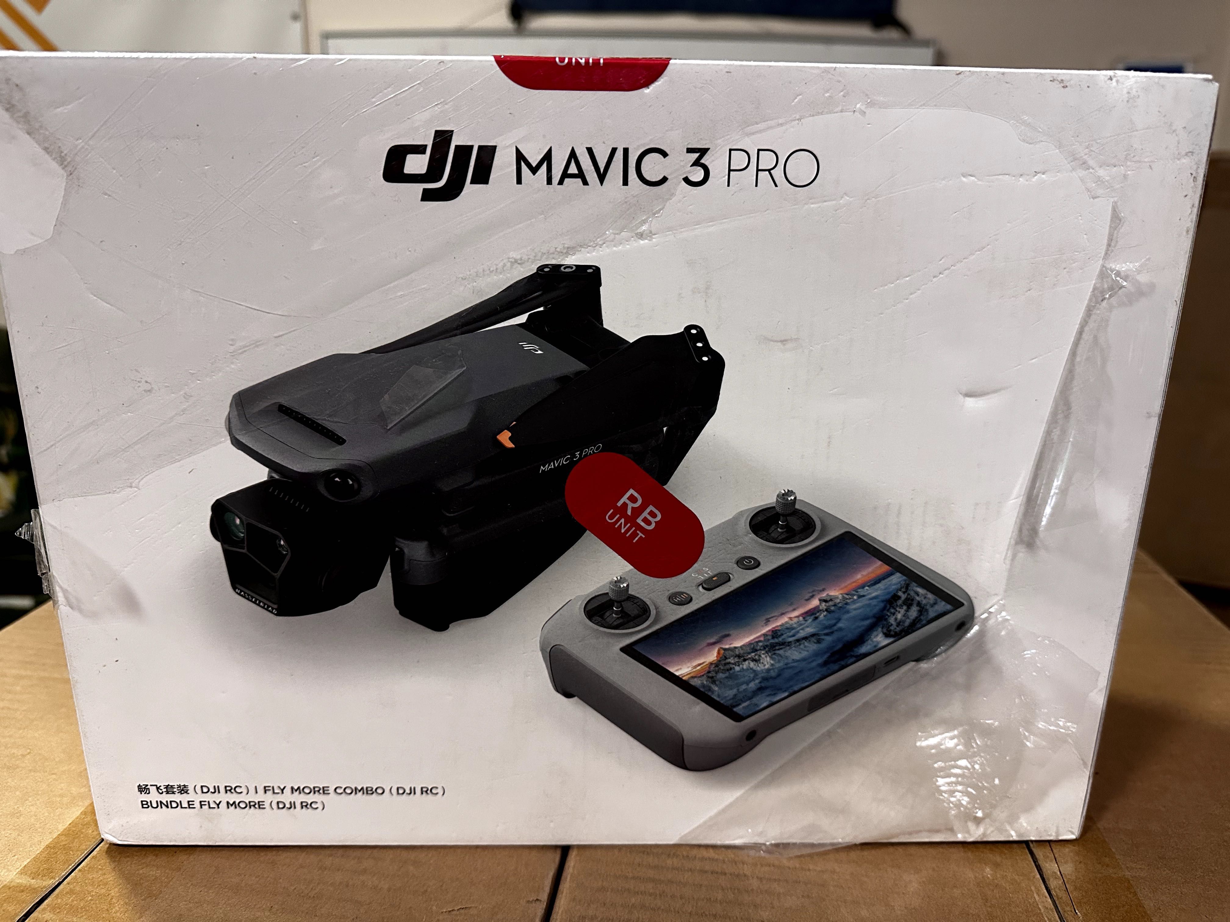 DJI Mavic 3 Pro Fly More Combo (DJI RC)