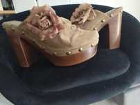 Buty na platformie dżety Drewniaki