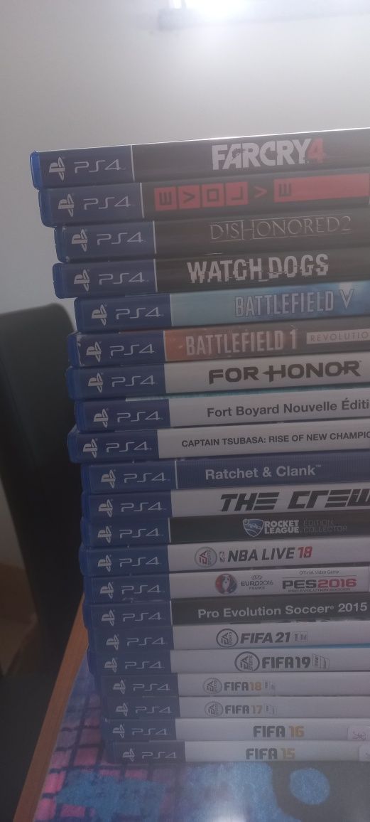 Ps4 + 2 comandos + 21 jogos