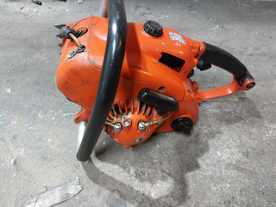 Sprzedam zabytkową piłę spalinową